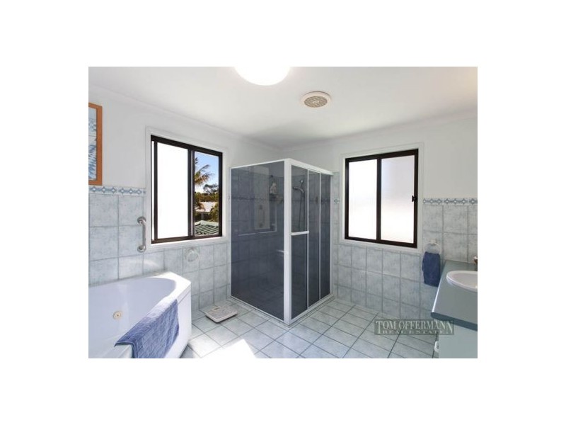 53 Wyuna Dr, Noosa Heads QLD 4567