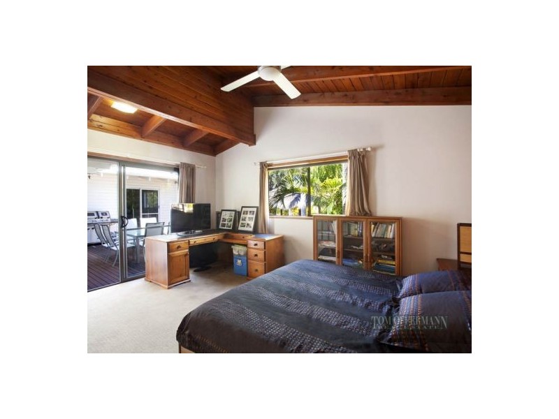 354 Lake Cooroibah Road, Cooroibah QLD 4565