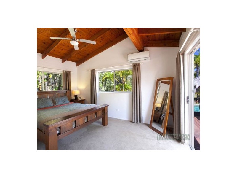 354 Lake Cooroibah Road, Cooroibah QLD 4565