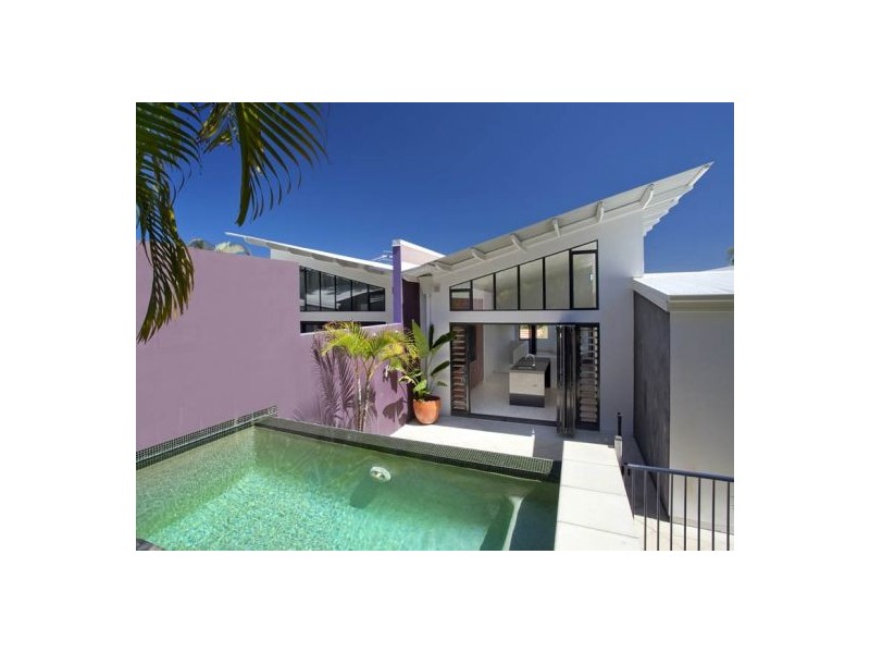 2/8 Nebula St, Sunshine Beach QLD 4567