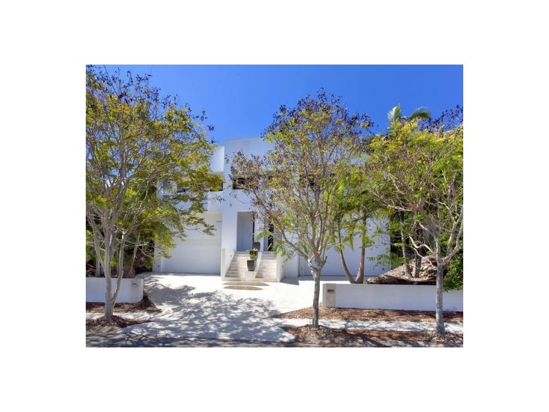 2/8 Nebula St, Sunshine Beach QLD 4567