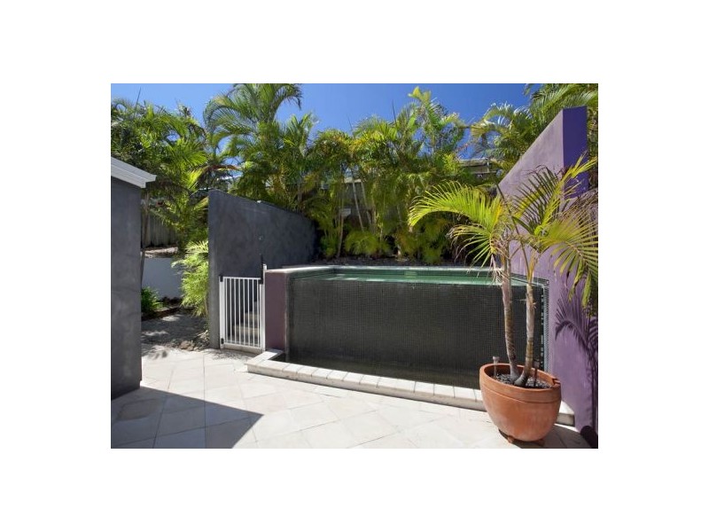 2/8 Nebula St, Sunshine Beach QLD 4567