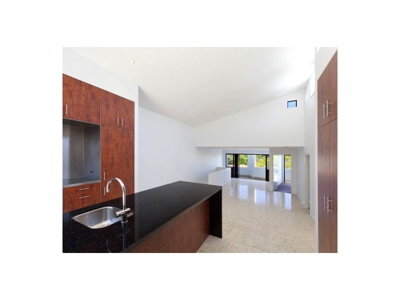 2/8 Nebula St, Sunshine Beach QLD 4567