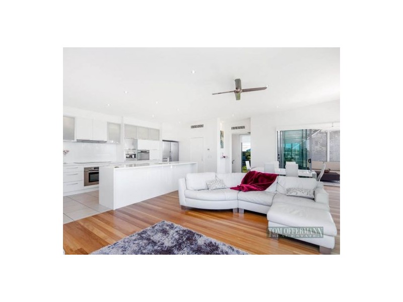 327 David Low Way, Peregian Beach QLD 4573