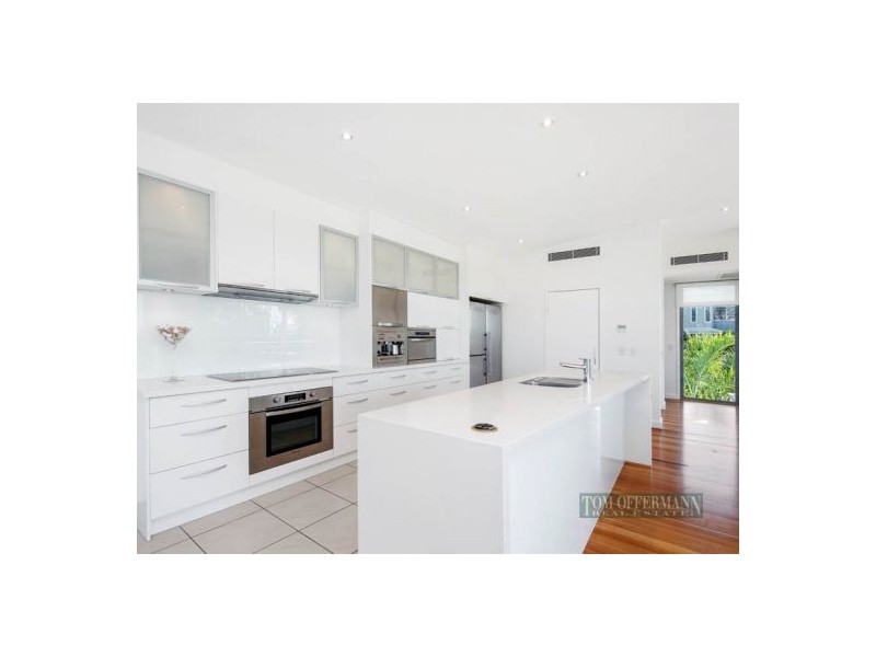 327 David Low Way, Peregian Beach QLD 4573