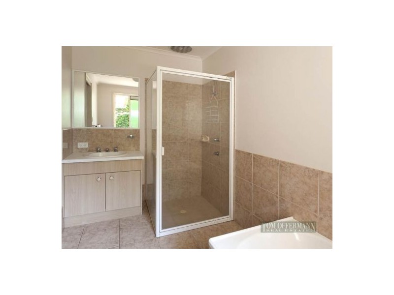 8 Moonbeam Crescent, Castaways Beach QLD 4567