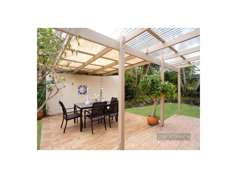 8 Moonbeam Crescent, Castaways Beach QLD 4567