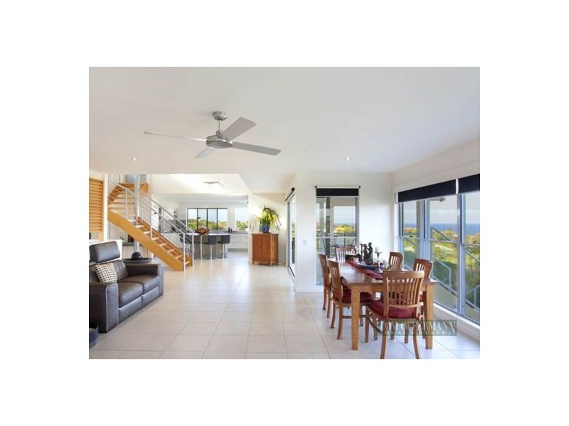 20 Captains Court, Sunrise Beach QLD 4567