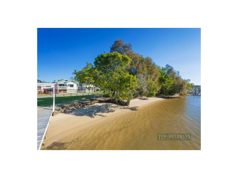 15 Hilton Esplanade, Tewantin QLD 4565