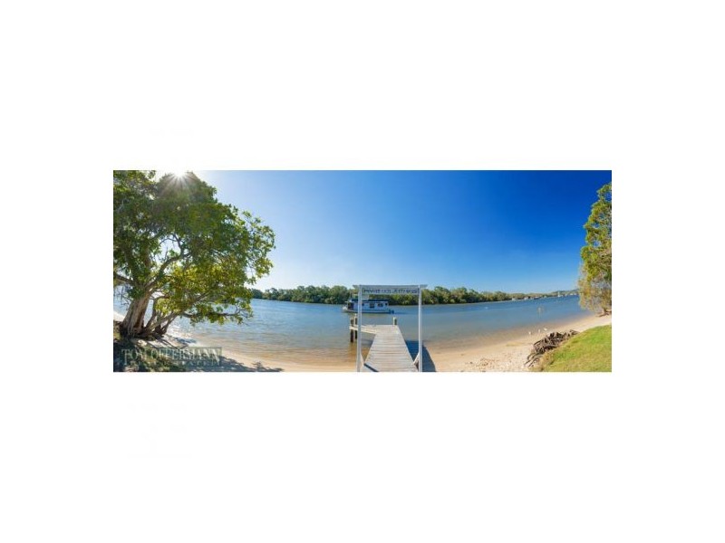 15 Hilton Esplanade, Tewantin QLD 4565