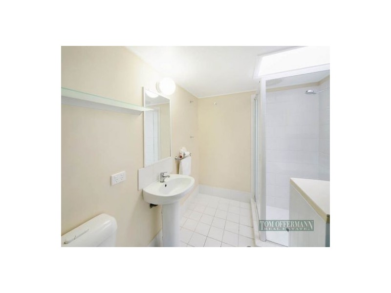 105/24 Lake Weyba Drive, Noosaville QLD 4566