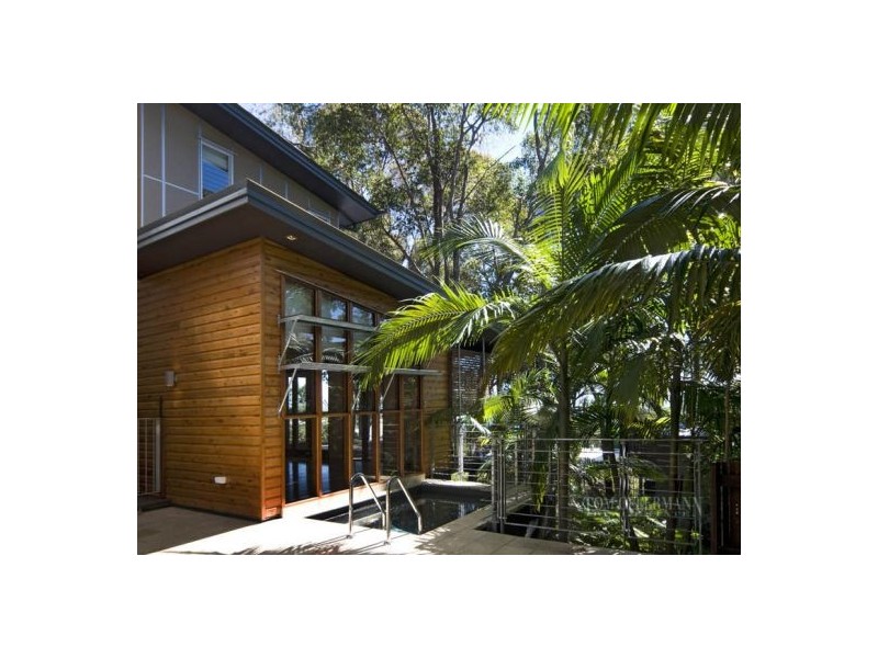 12 Bay View Road, Noosa Heads QLD 4567