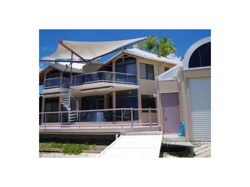 33 Wyuna Drive, Noosa Heads QLD 4567