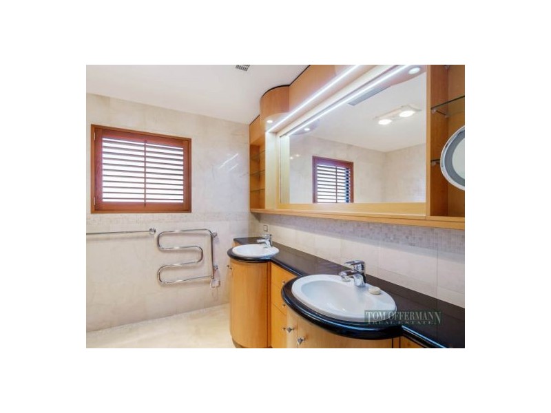 10/1 Tingira Cres, Sunrise Beach QLD 4567