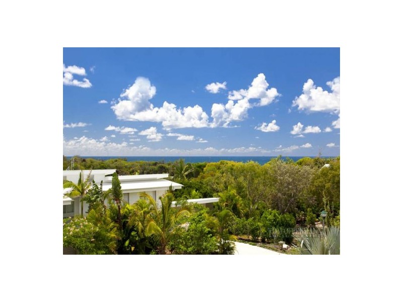 13 Coconut Grove, Castaways Beach QLD 4567