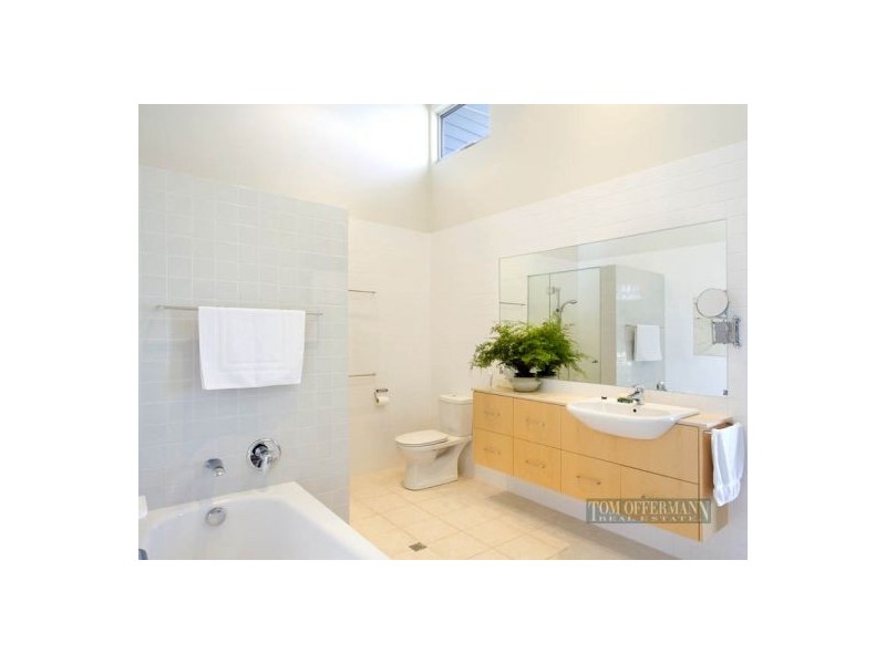 49 The Peninsula, Noosa Waters QLD 4566