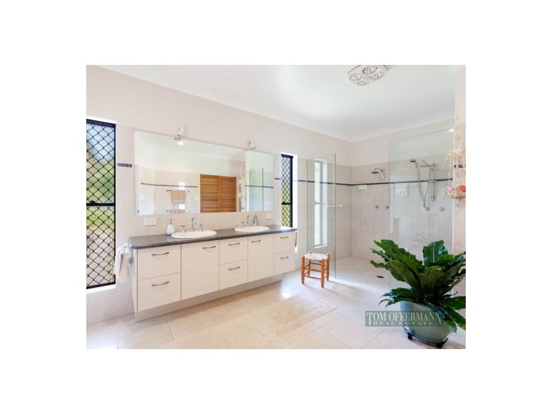 68 Patterson Drive, Tinbeerwah QLD 4563