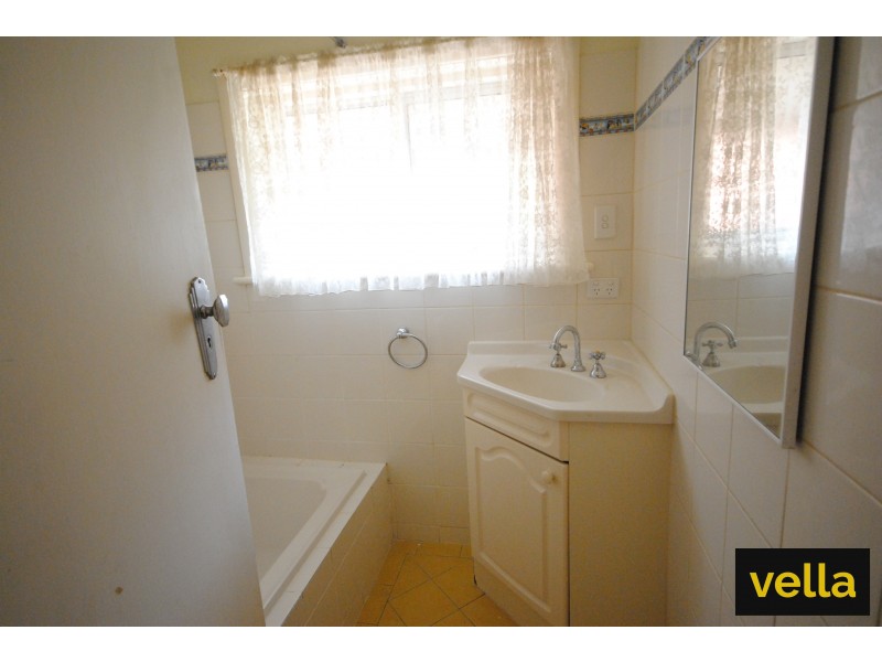 32 Overland Road, Croydon Park SA 5008