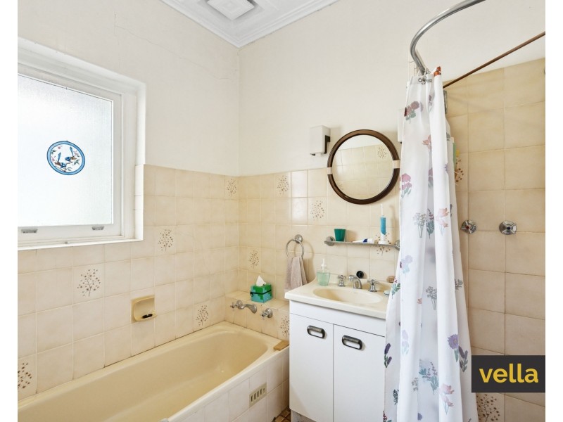 14 Desaumarez Street, Kensington Park SA 5068