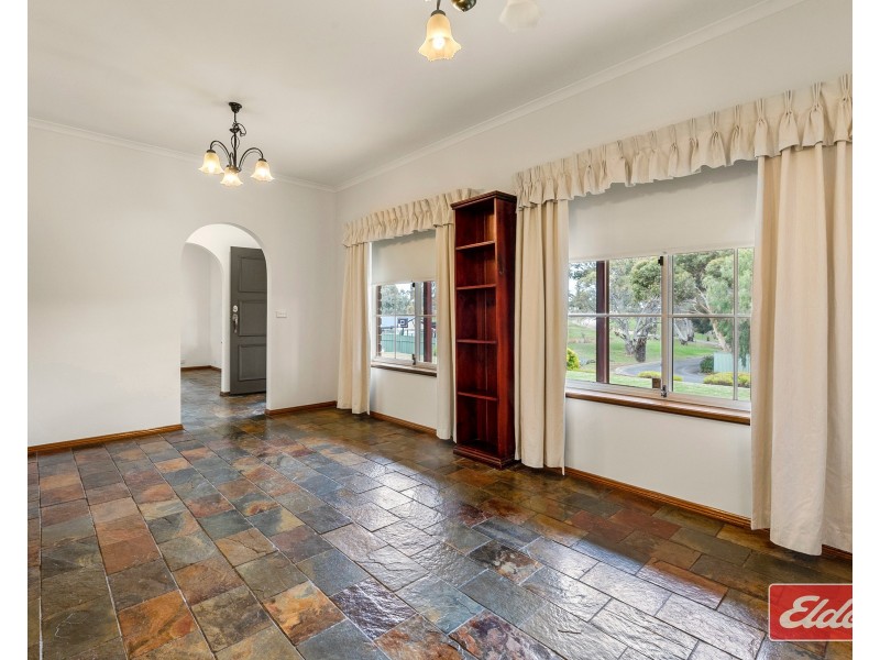 19 Church Street, Williamstown SA 5351