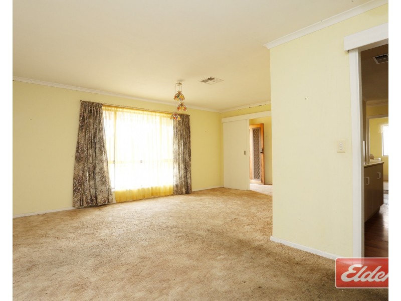 16 Queen Street, Willaston SA 5118