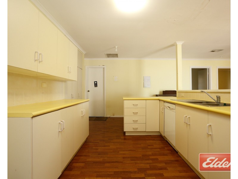 16 Queen Street, Willaston SA 5118