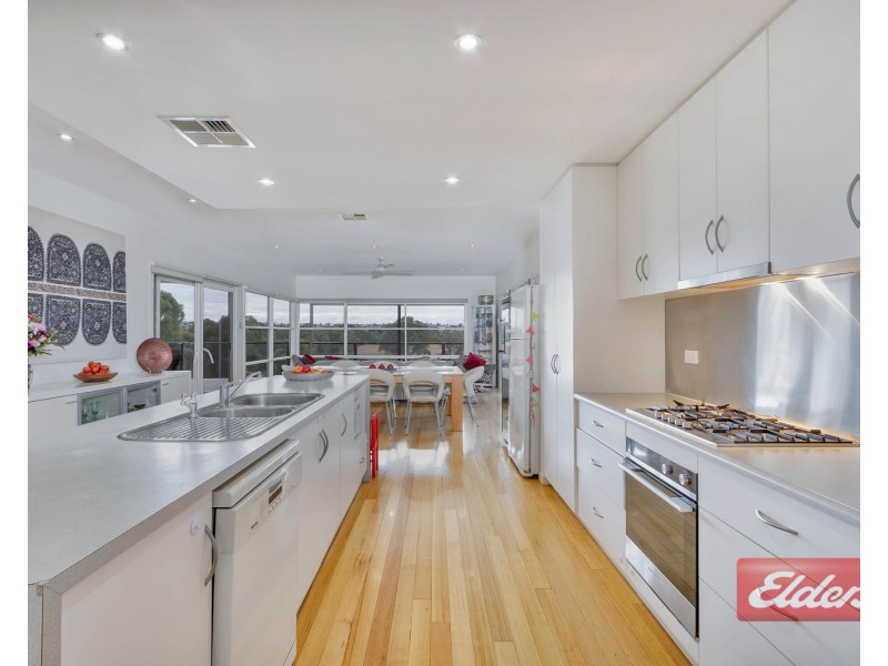 18 Burke Parade, Hewett SA 5118