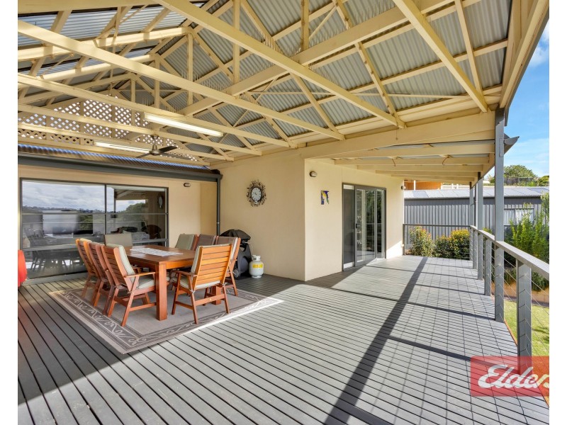 18 Burke Parade, Hewett SA 5118