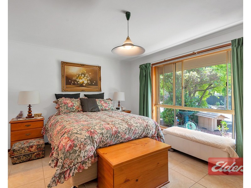 8 Ames Drive, Evanston Park SA 5116