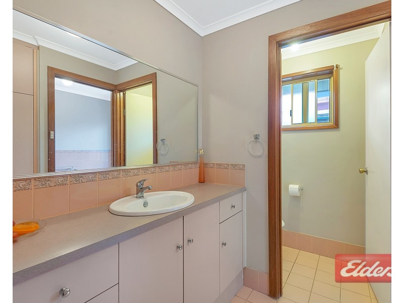 8 Ames Drive, Evanston Park SA 5116