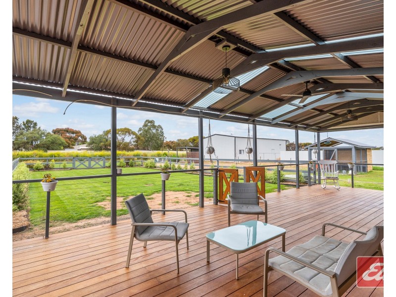 7 Dorothy Close, Wasleys SA 5400