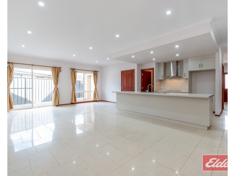 14 Sears Road, Evanston Gardens SA 5116