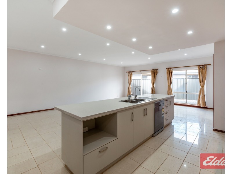 14 Sears Road, Evanston Gardens SA 5116