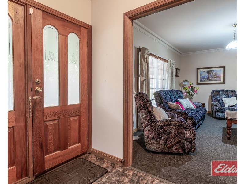 40 Austin Crescent, Cockatoo Valley SA 5351