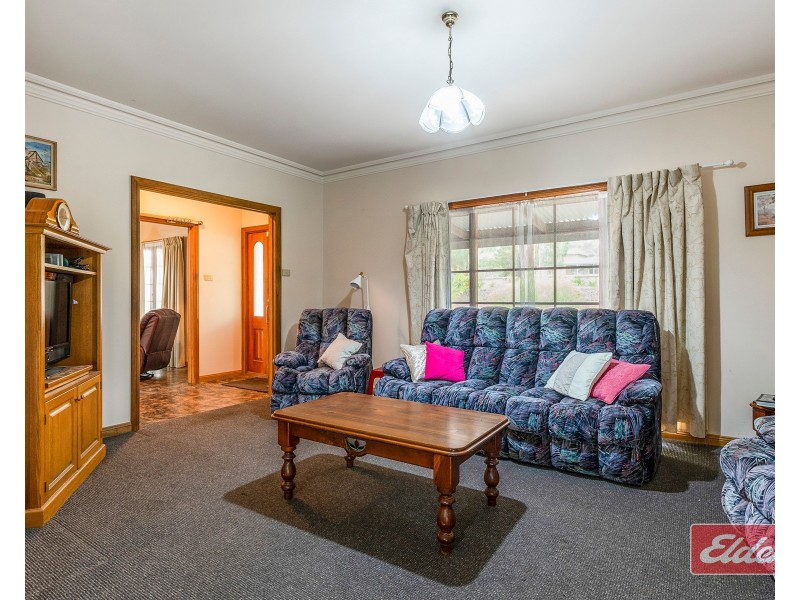 40 Austin Crescent, Cockatoo Valley SA 5351