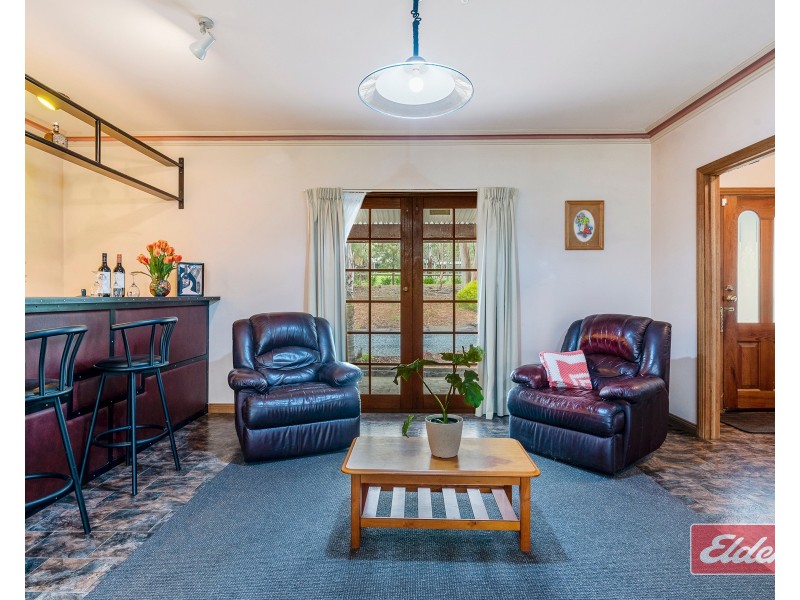 40 Austin Crescent, Cockatoo Valley SA 5351