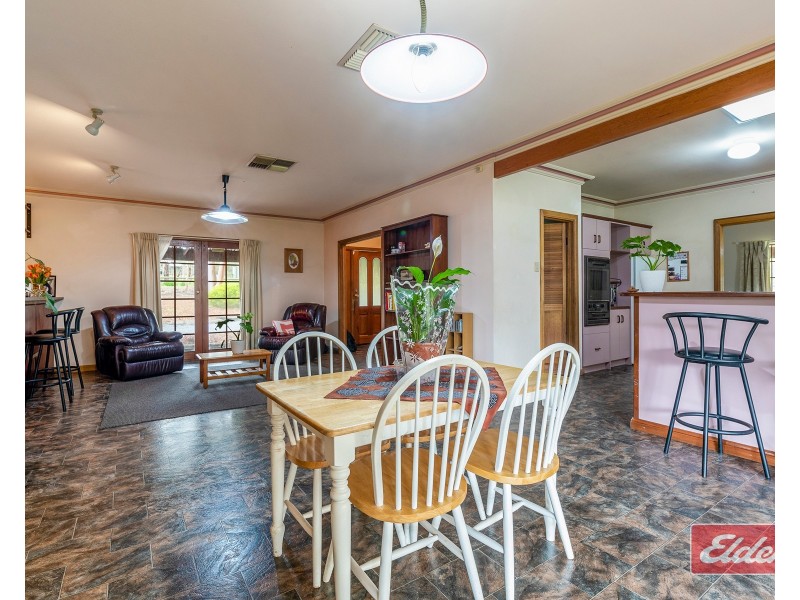 40 Austin Crescent, Cockatoo Valley SA 5351