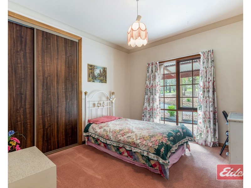 40 Austin Crescent, Cockatoo Valley SA 5351