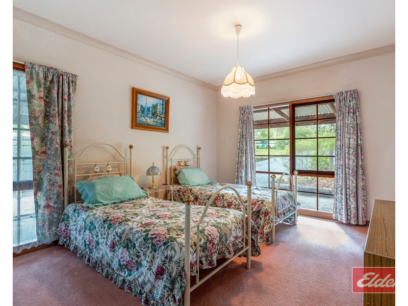 40 Austin Crescent, Cockatoo Valley SA 5351