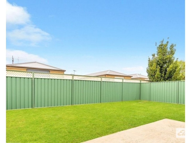 24 Tangarine Court, Munno Para West SA 5115