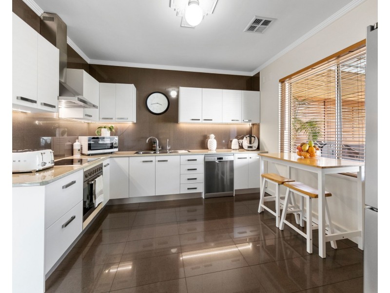 6 Barker Street, Willaston SA 5118