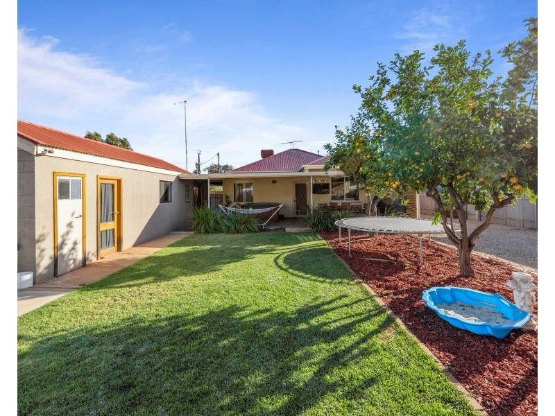 6 Barker Street, Willaston SA 5118