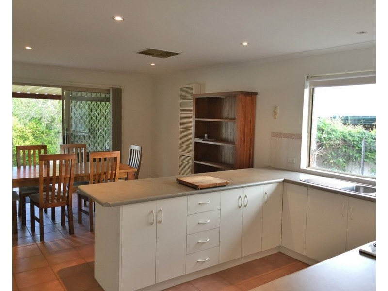 16 Thiele Crescent, Evanston Park SA 5116