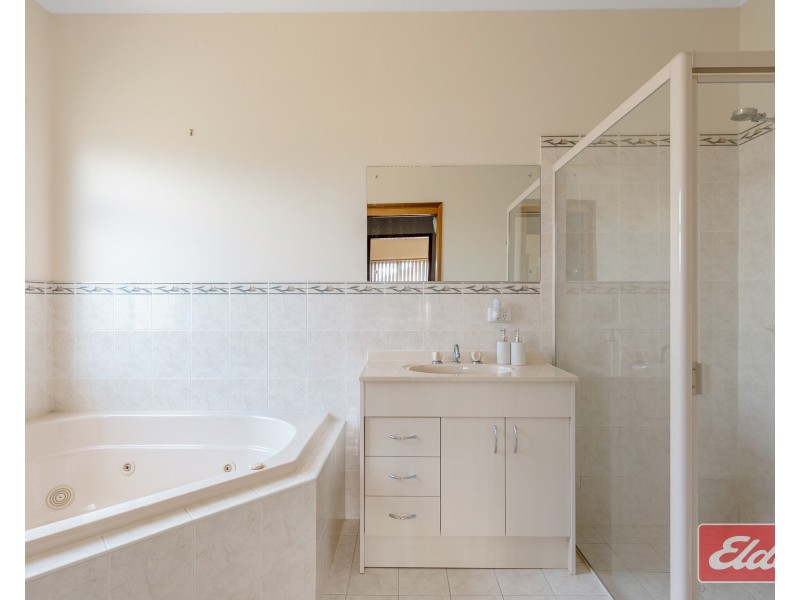 12 Borrow Street, Freeling SA 5372