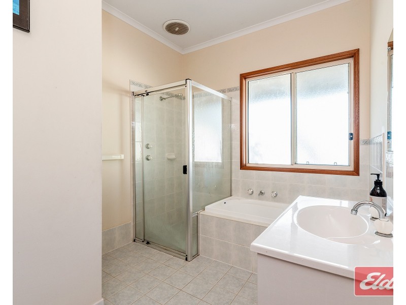 12 Borrow Street, Freeling SA 5372