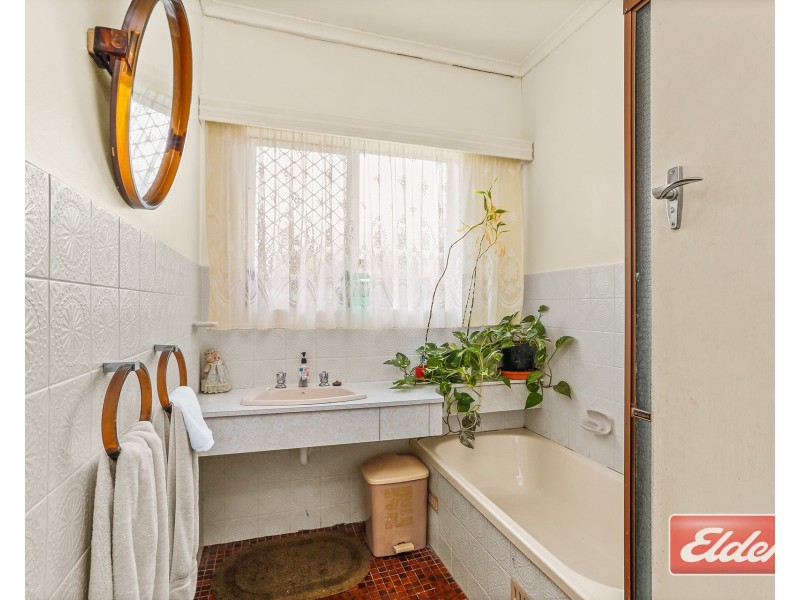 19 Honeysuckle Drive, Hope Valley SA 5090