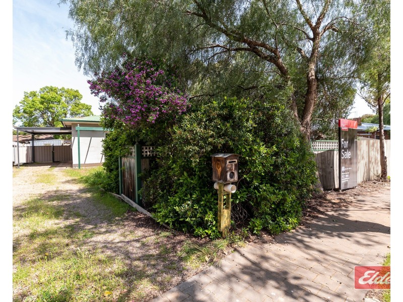 14 Knighton Road, Elizabeth North SA 5113