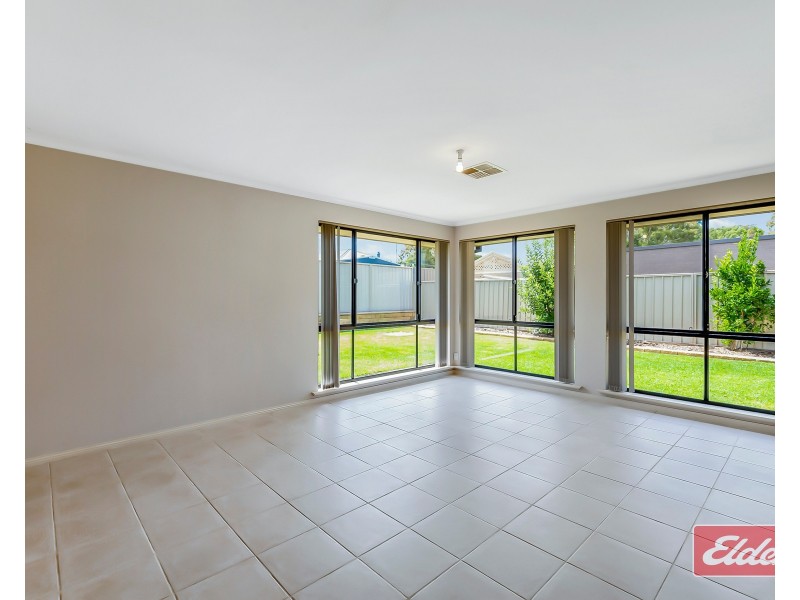 22 Ian Ross Drive, Williamstown SA 5351