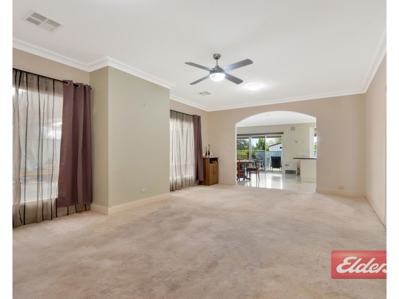 21 Ames Drive, Evanston Park SA 5116