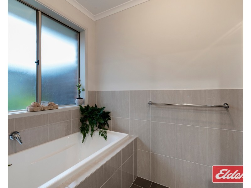 27 Carlisle Street, Williamstown SA 5351